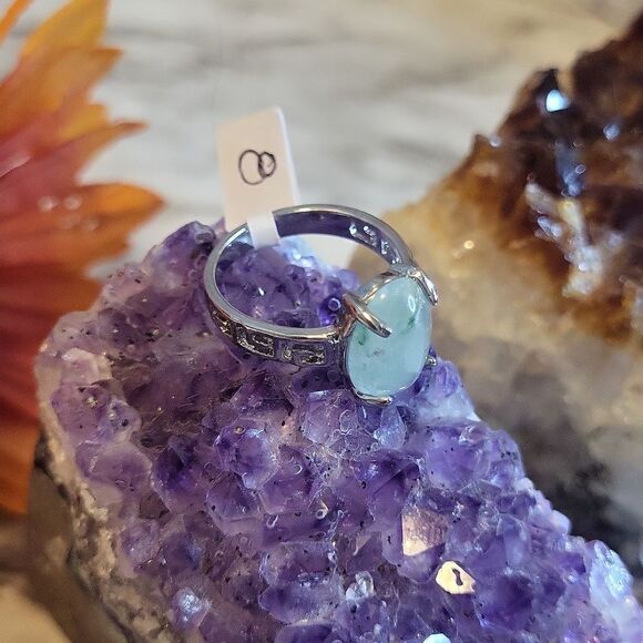 Natural Prehnite Gemstone Ring - Picture 5 of 12